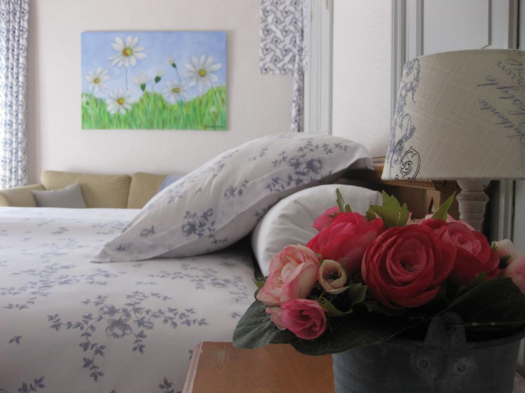 Bed and Breakfast Domaine La Rose Caylus Экстерьер фото
